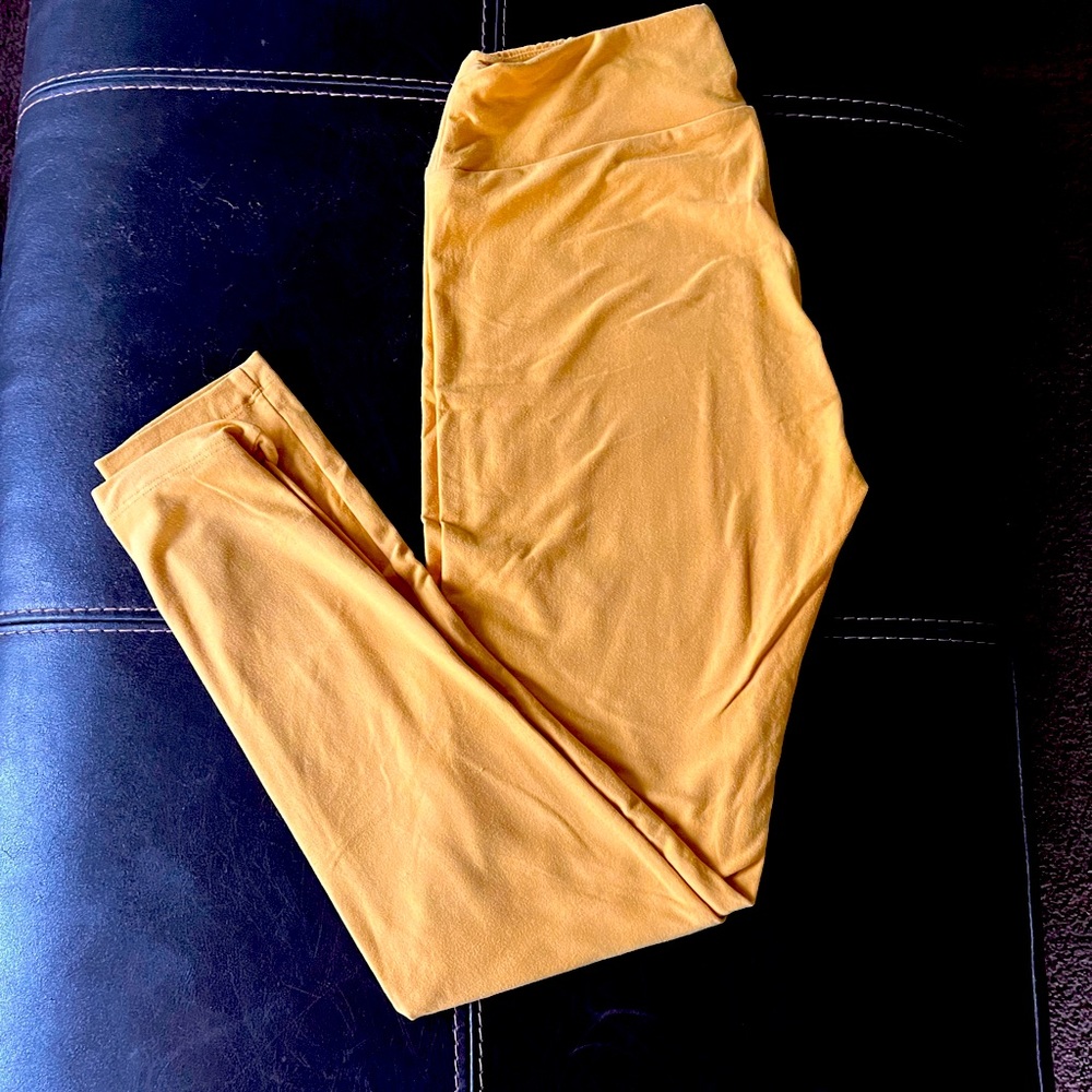 Lula Roe OS mustard yellow leggings
